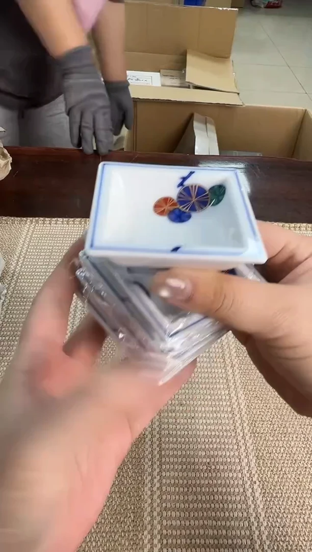 香兰 皮小桃瓷器 都是大漂亮