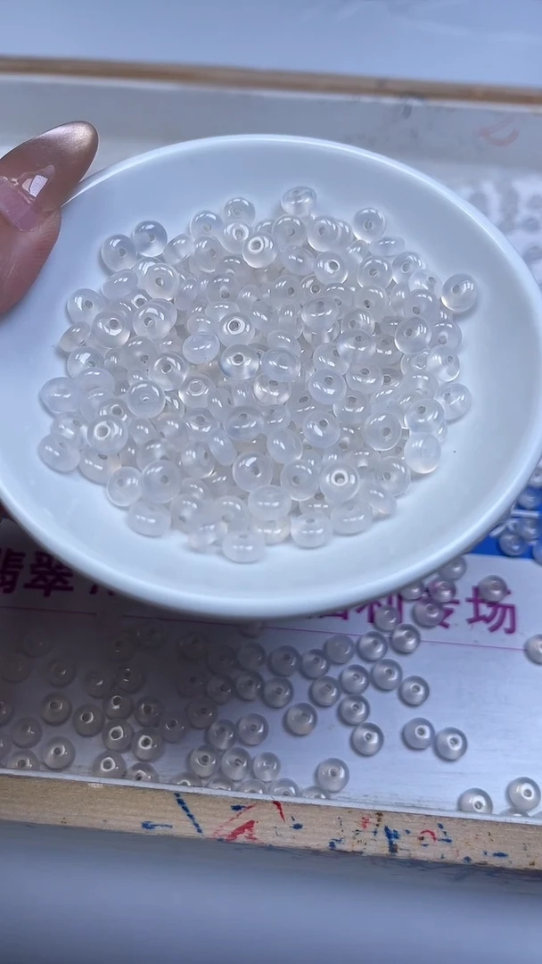 未镶嵌散珠南红玛瑙A24 荔枝冻算盘3*6mm30个8.8元