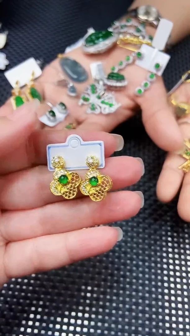 【闪购商品】翡翠耳饰未镶嵌11111111