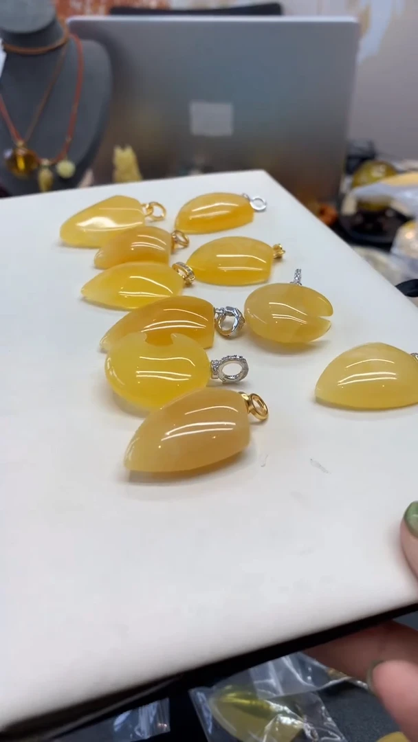 银S925镶嵌琥珀珠宝奇石2246多样性发其一默认有瑕