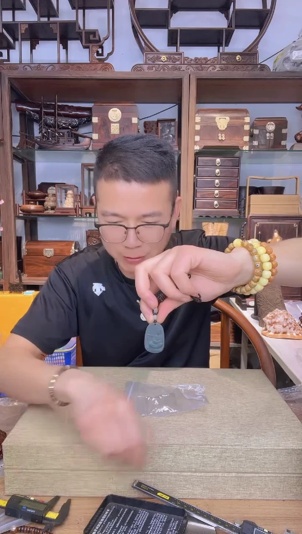 乌木类书架406琉观音挂件