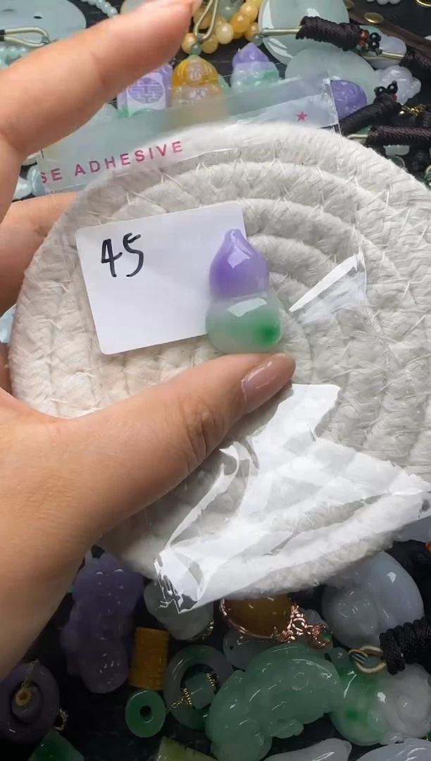 颈饰未镶嵌翡翠缅甸翡翠吊坠