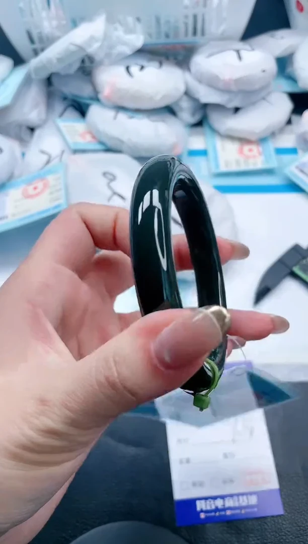 【闪购商品】和田玉手镯未镶嵌22V256-59