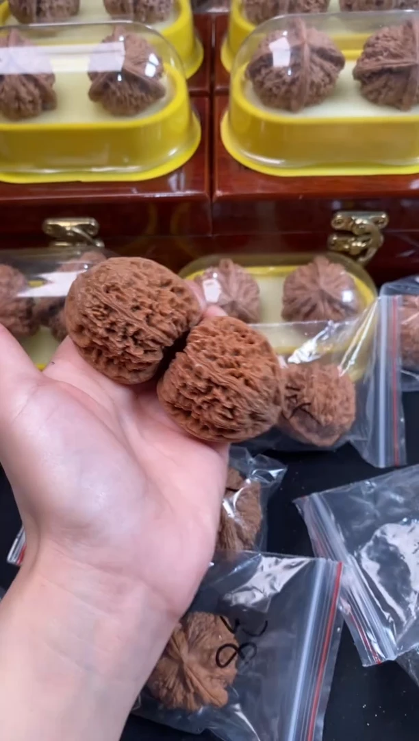 把件文玩核桃南疆石42尺s585