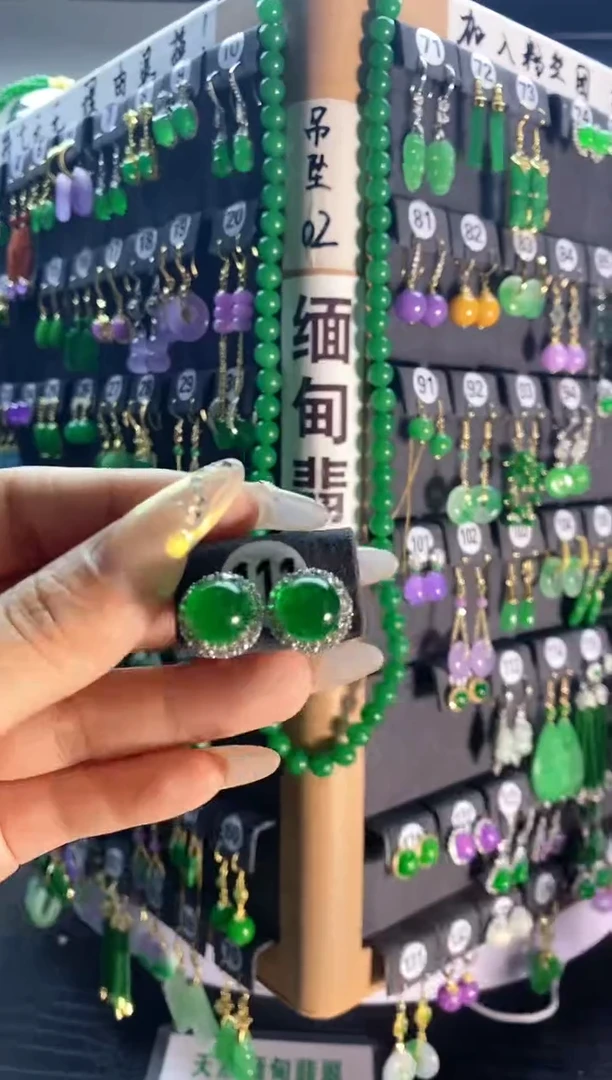 【闪购商品】翡翠耳饰银S925镶嵌111.....