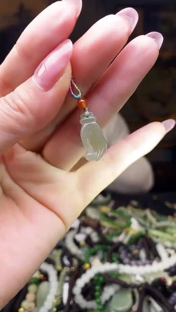 颈饰未镶嵌和田玉多样性发货，拍一发一