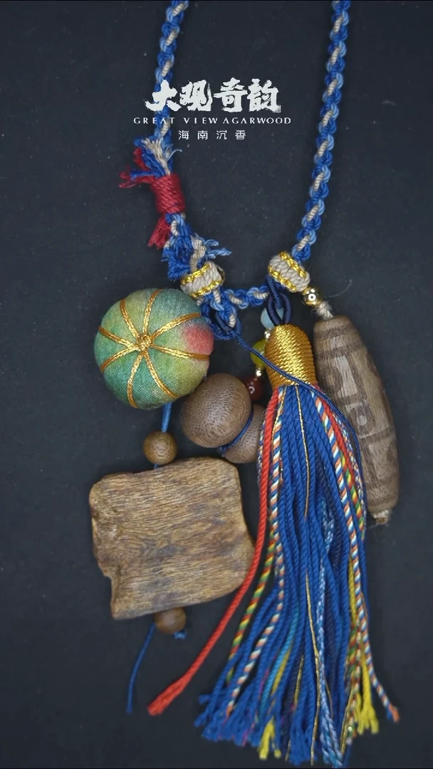 【闪购商品】沉香吊坠【吉祥三宝】海南莺歌绿蓝色车挂多样性发一