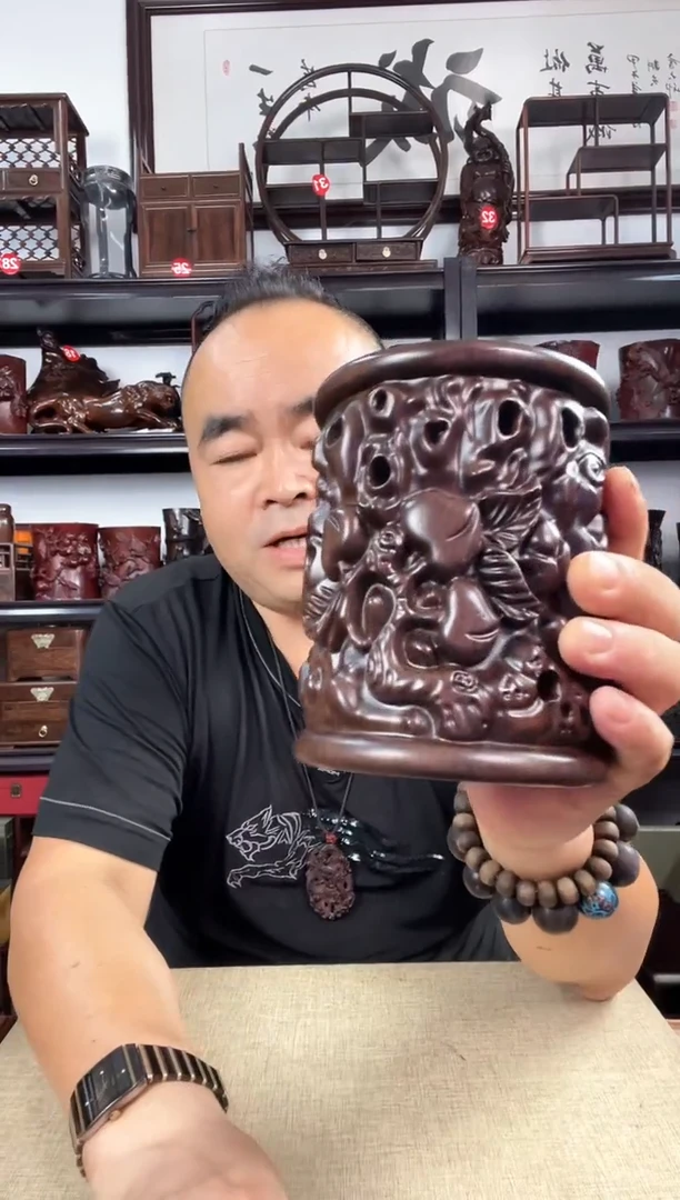 木寿桃笔筒老李红木工艺品