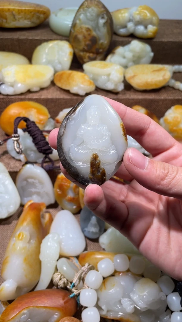 未镶嵌和田玉挂件和田玉