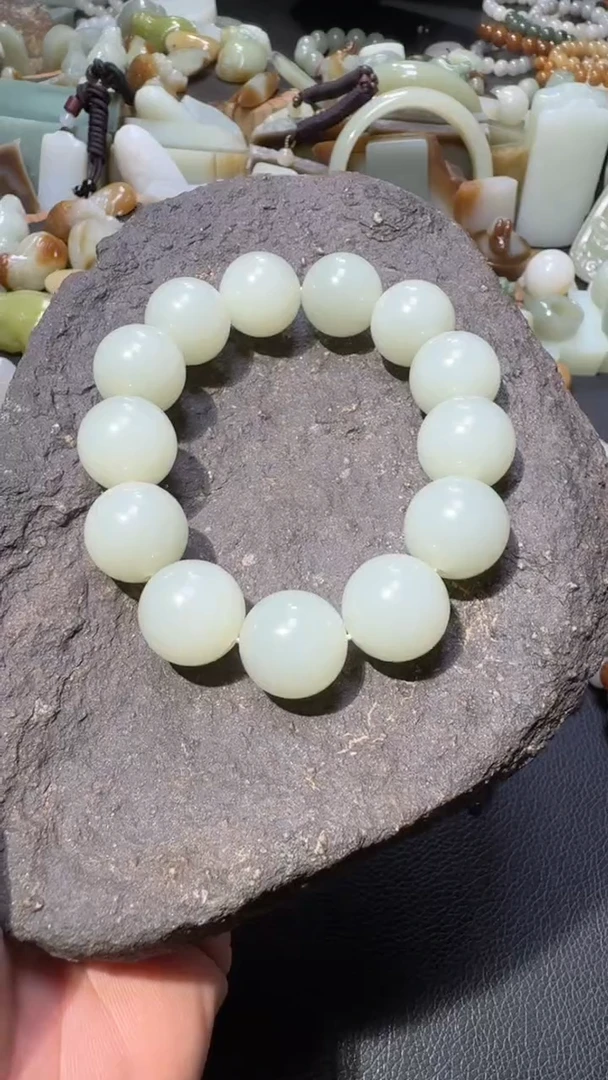 未镶嵌手链和田玉手串
