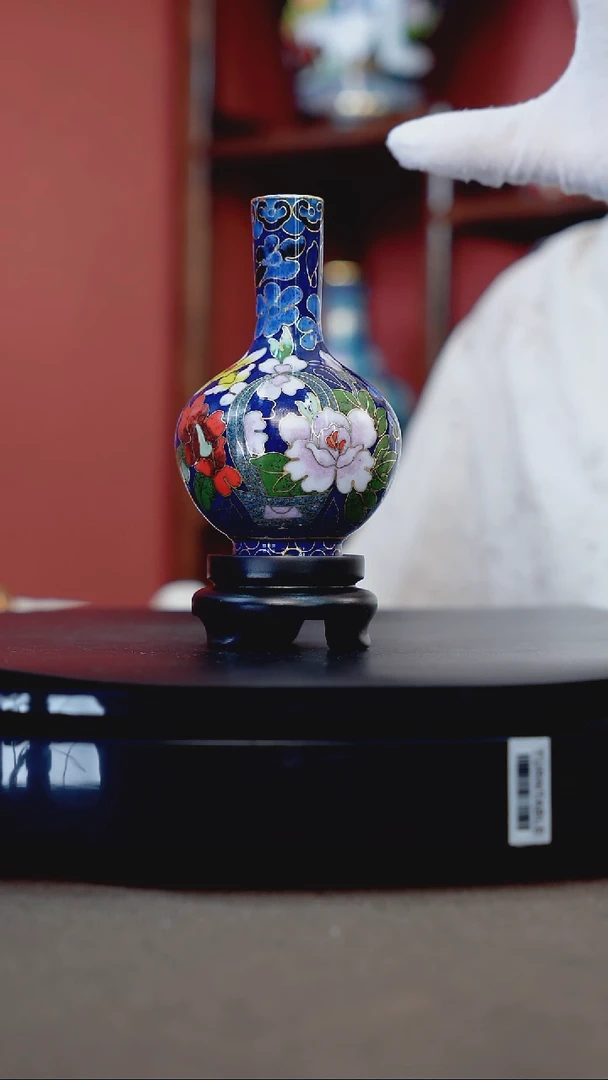 景泰蓝    万花天球瓶