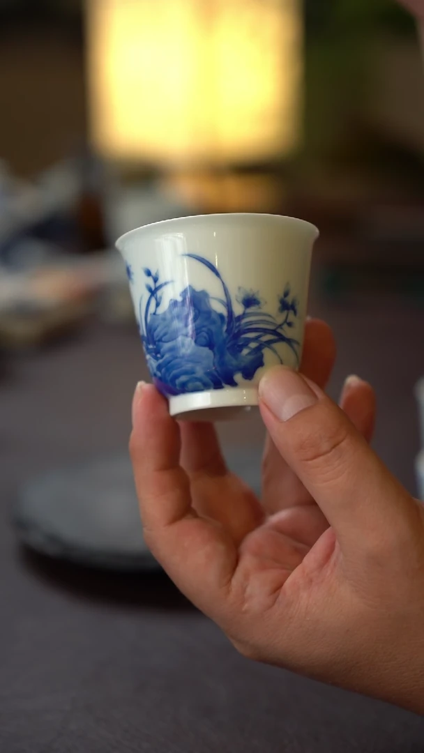 景德镇全手工手绘青花花卉直口主人杯