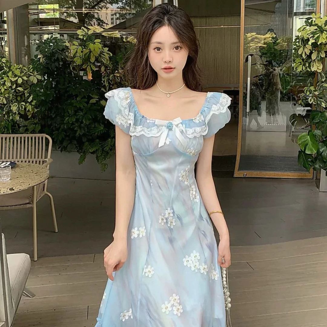 初恋氛围感短款气质别致收腰显瘦绝美海边度假连衣裙+胸针两件套