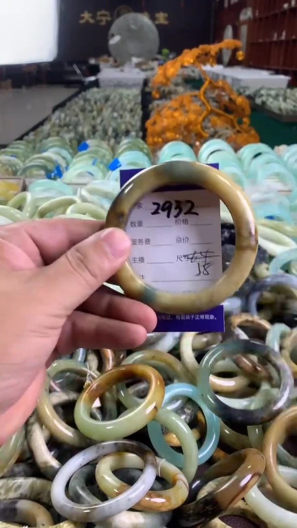 未镶嵌蛇纹石玉手镯2932