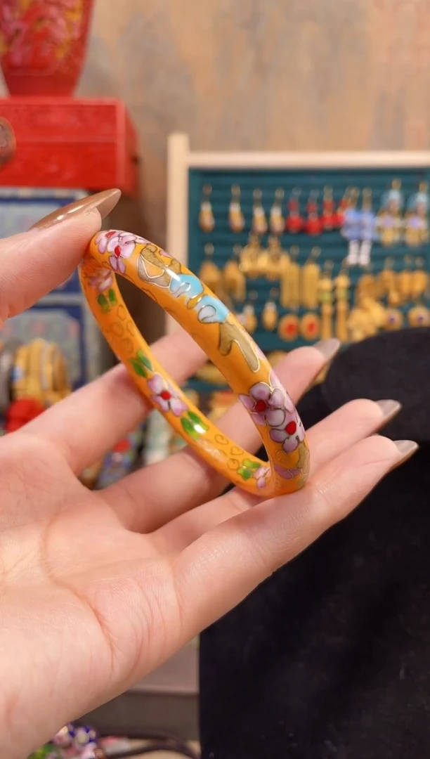 【闪购商品】非遗景泰蓝细棍镯黄色