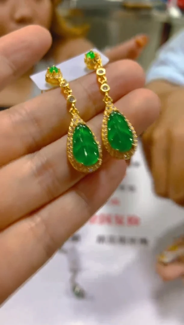 未镶嵌翡翠耳饰多样性发一