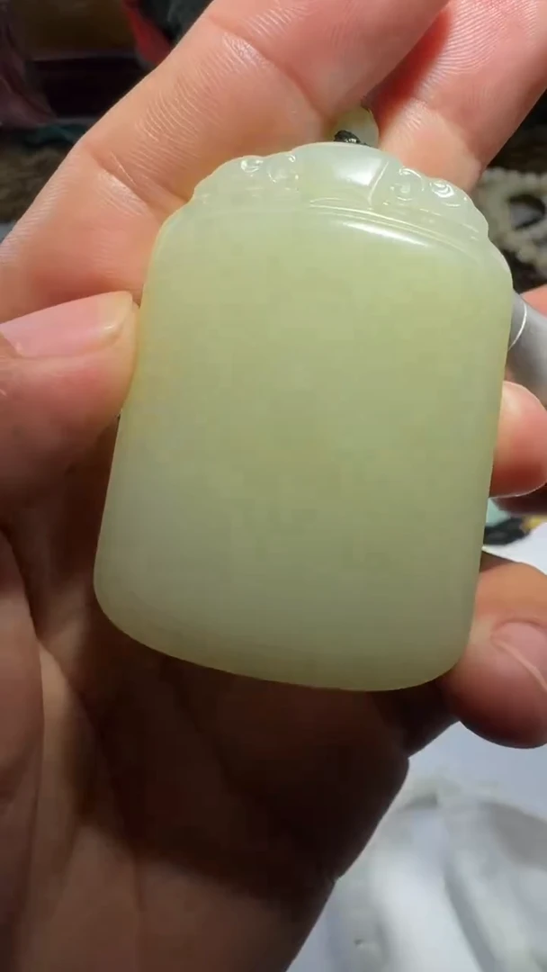 吊坠(赠链)未镶嵌和田玉b*壞吊坠