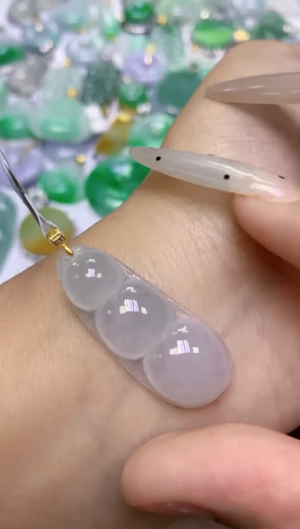 颈饰18K金镶嵌翡翠天然缅甸翡翠A货百元以上9元证书费自理