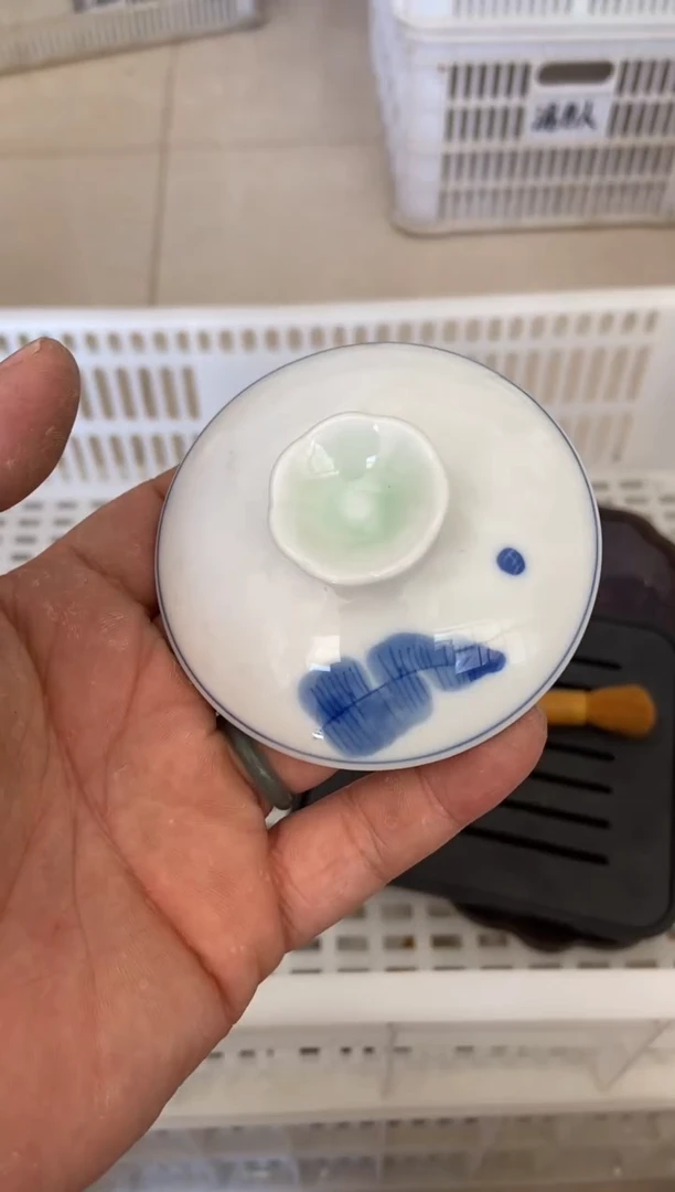 无运费险有瑕疵的摄影的产品有使用过的痕迹有点脏介意勿拍
