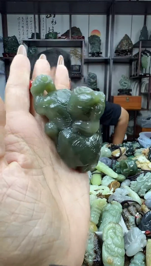 未镶嵌和田玉把件1