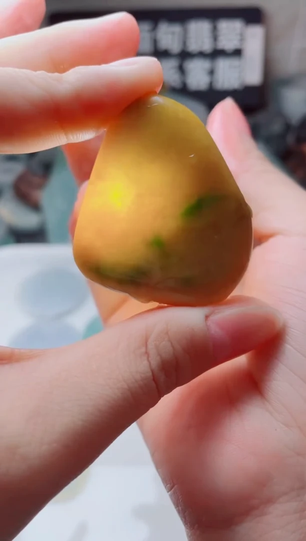 翡翠未镶嵌颈饰3732......