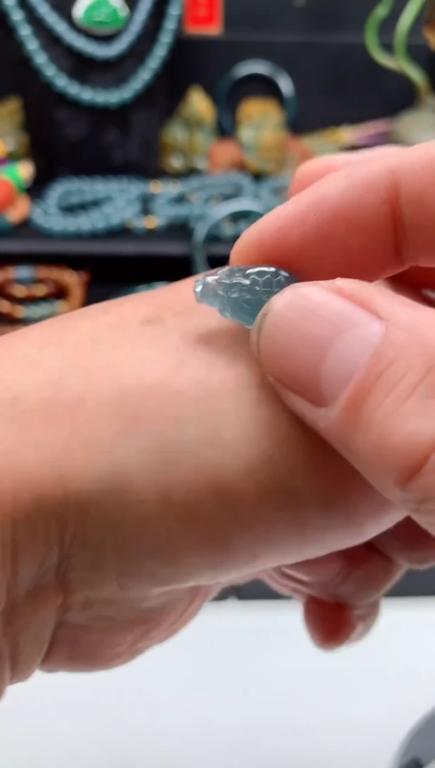 【闪购商品】翡翠颈饰未镶嵌0011603062