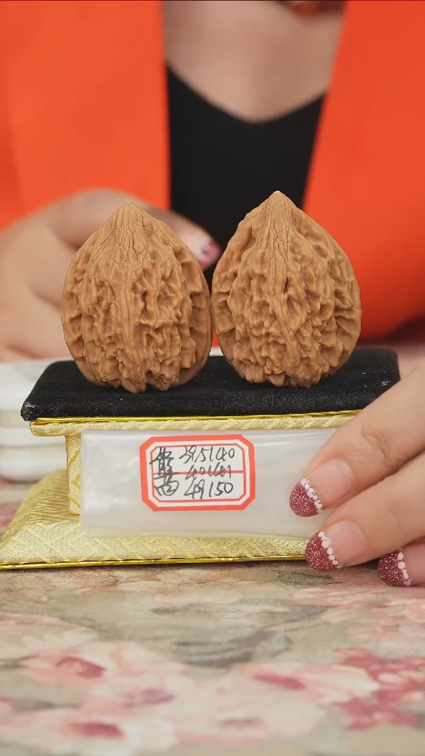 把件文玩核桃鸡心