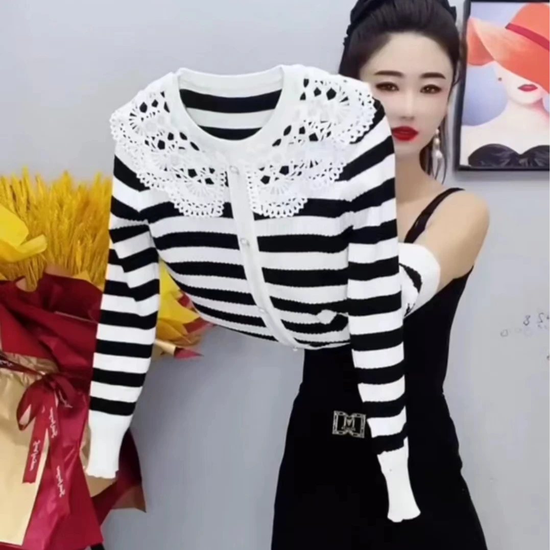 秋季女新款显瘦小香风装长袖针织打底衫长袖宽松时尚气质蕾丝网红