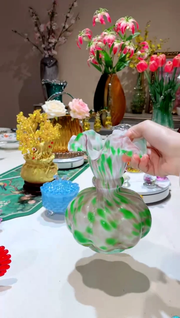 【闪购商品】琉璃手工艺品绿点芬顿花瓶 微瑕