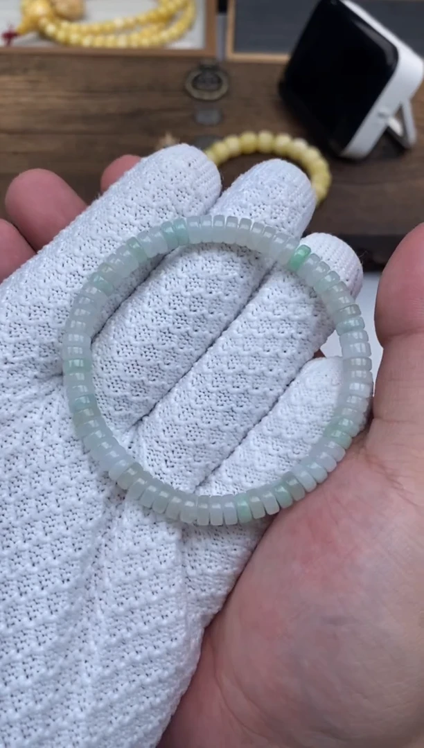 【闪购商品】翡翠手串未镶嵌翡翠手串