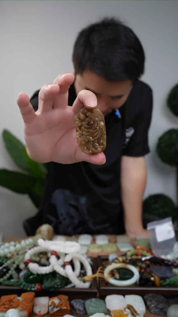 和田玉（糖玉）未镶嵌颈饰糖