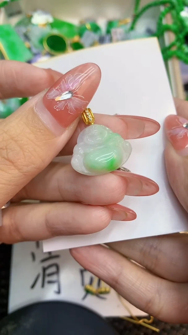 颈饰未镶嵌翡翠1