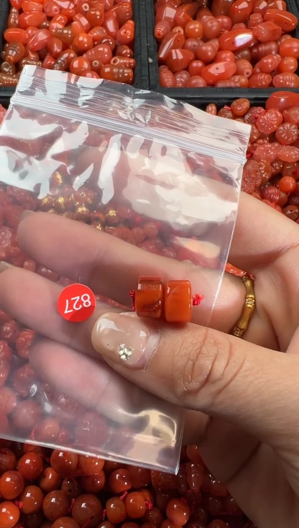 【闪购商品】南红玛瑙颈饰未镶嵌1