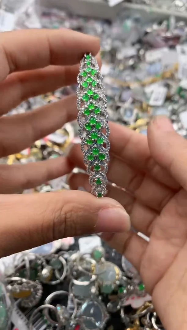 银S925镶嵌戒指翡翠888            9