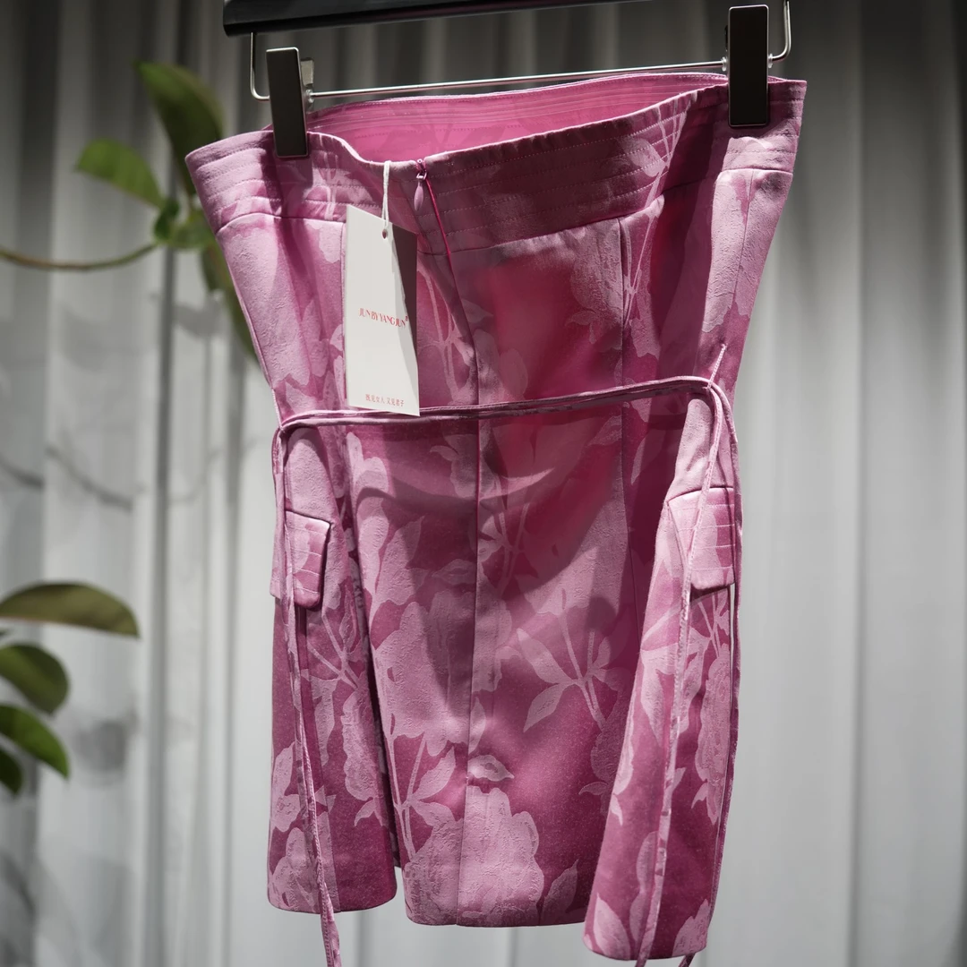 JUNYANG  胭脂桃粉修身系带抹胸上衣