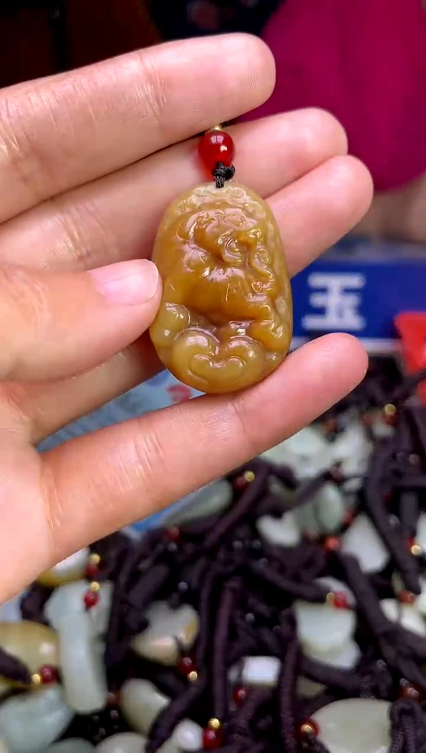 未镶嵌和田玉挂件1