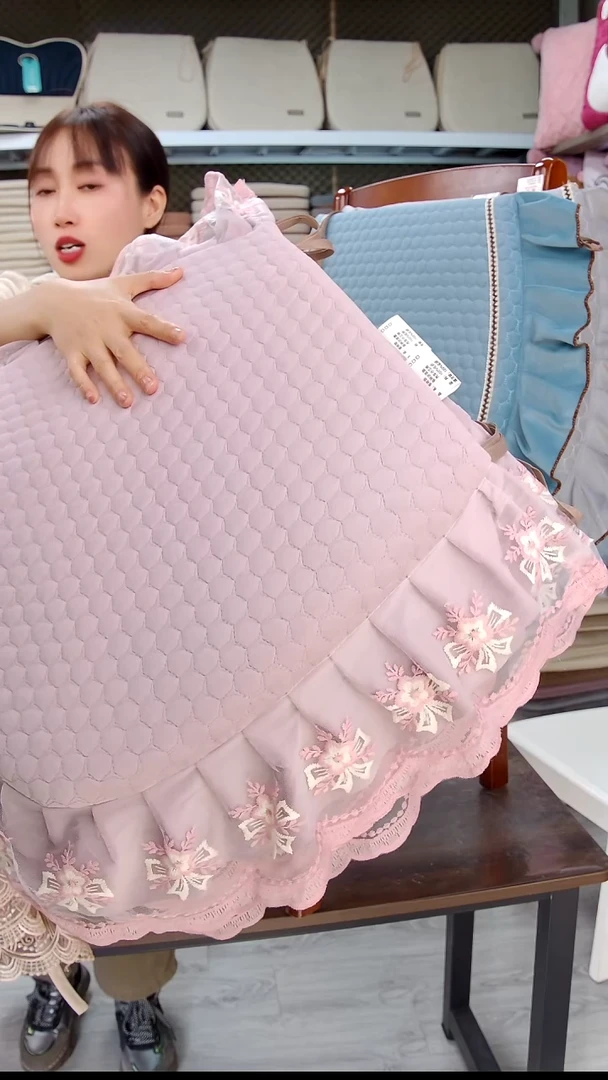 布泡泡蕾丝：粉丝4个