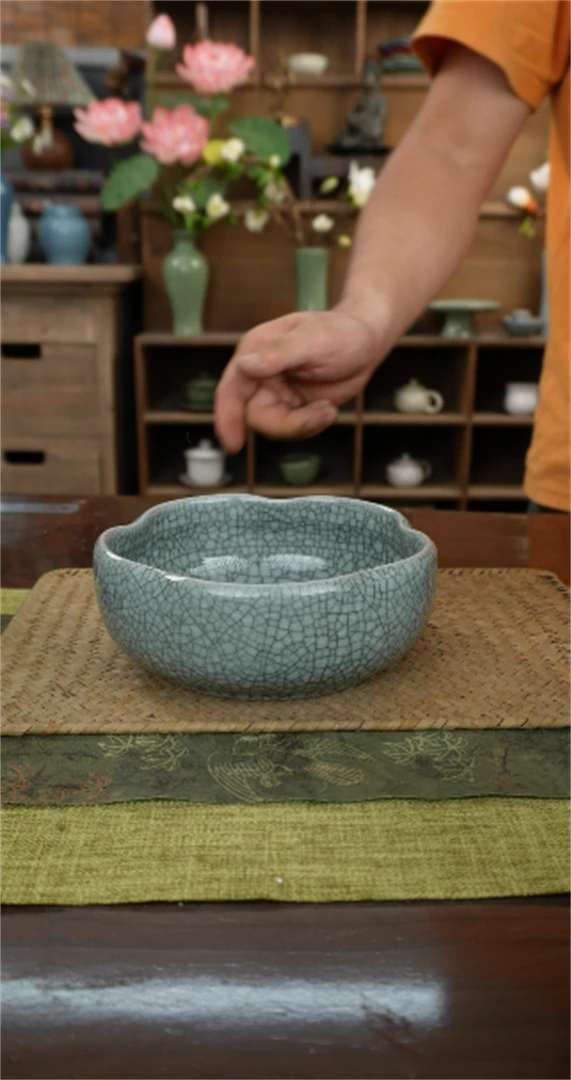 【闪购商品】五瓣花17cm粉青带铁线茶洗