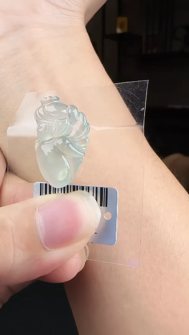 吊坠(不含链)未镶嵌翡翠赞*DSD1025107