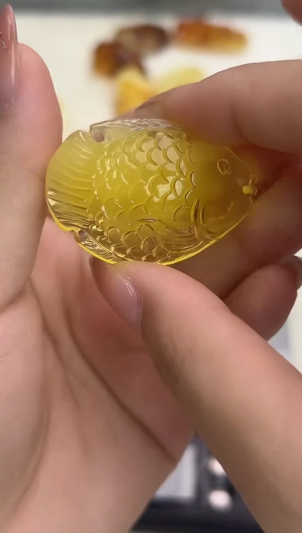 裸石琥珀未镶嵌琥珀蜜蜡吊坠
