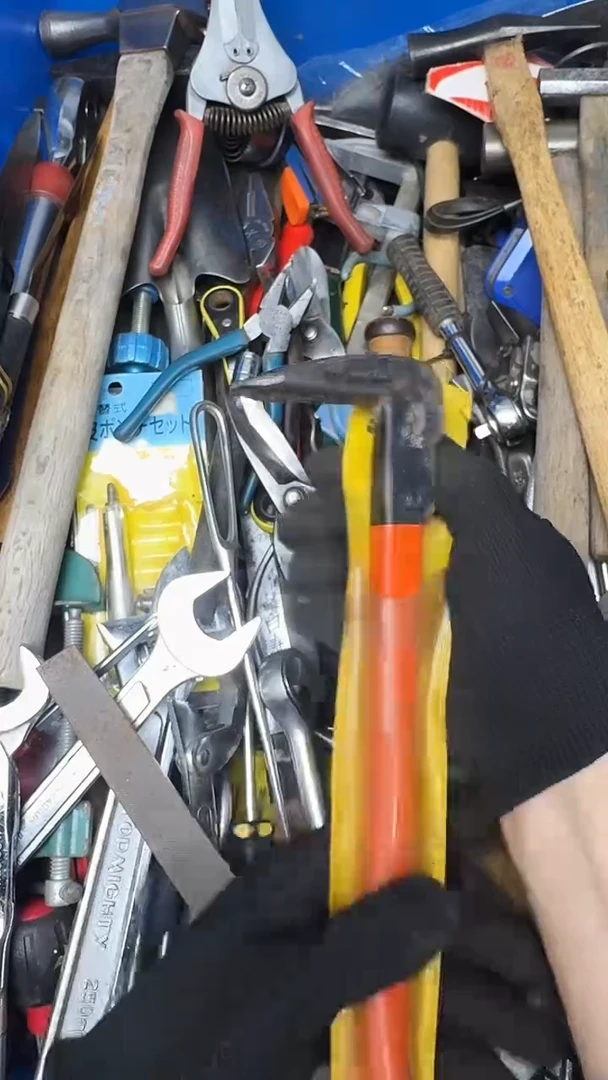 乡***城五金工具钳子剪子等20