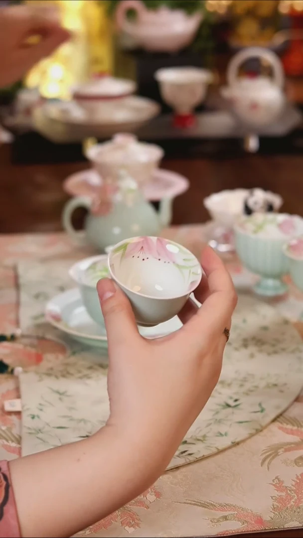 野百合茶杯 哈哈哈