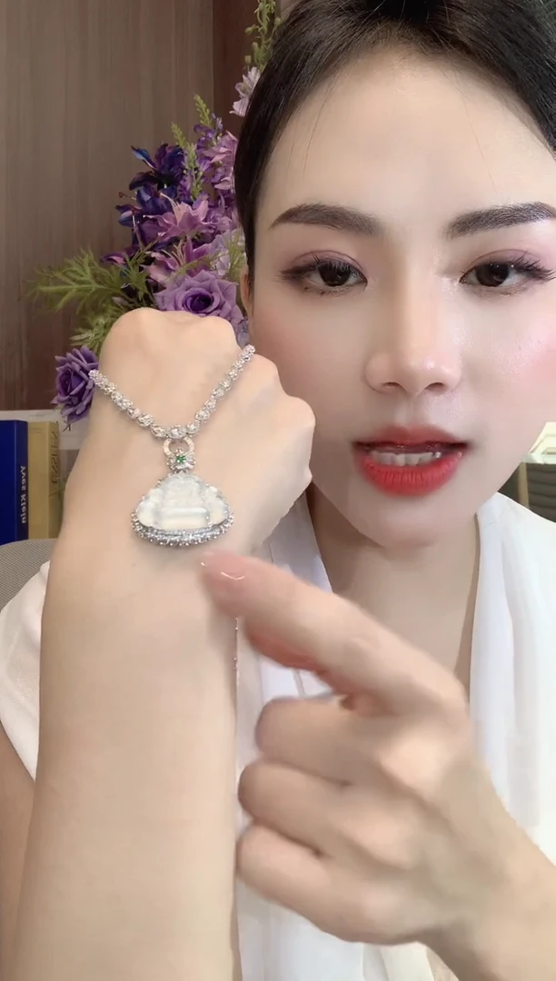 翡翠18K金镶嵌吊坠(不含链)C65