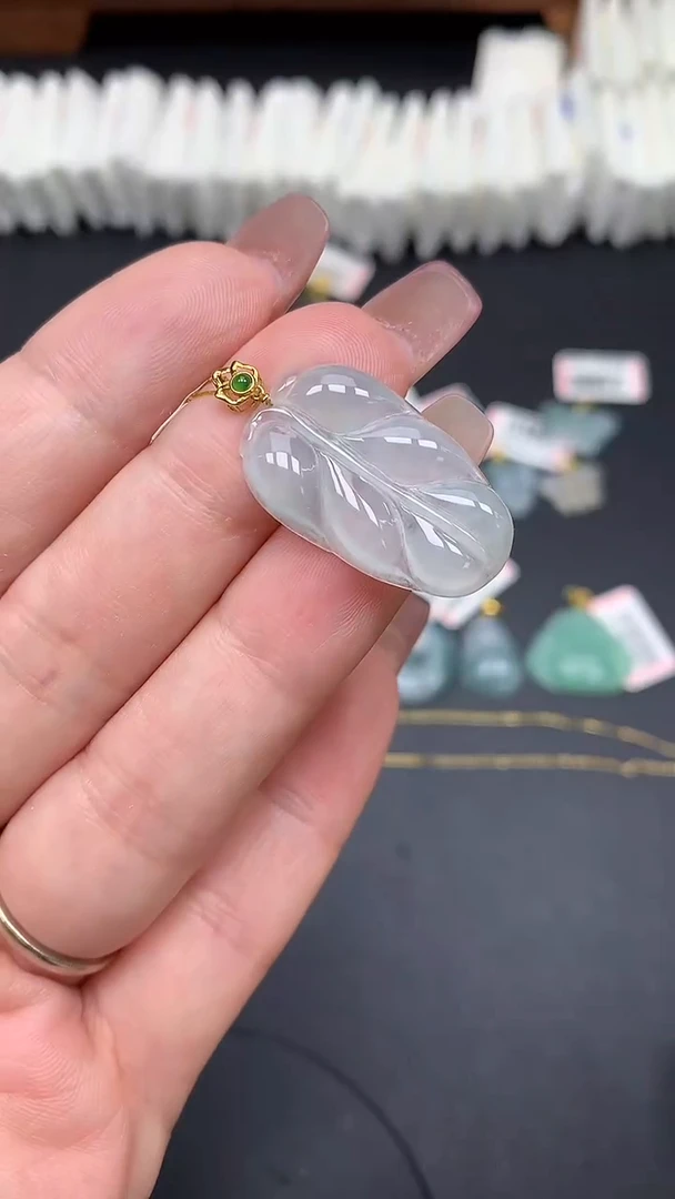 翡翠18K金镶嵌吊坠(不含链)MS185140