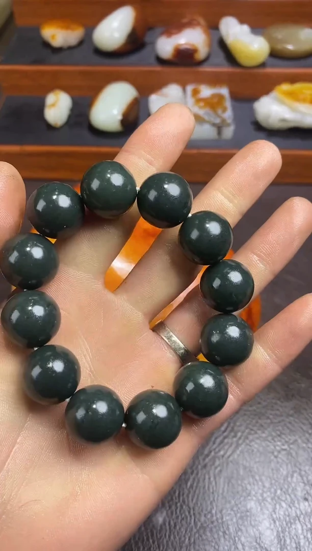 项链未镶嵌和田玉老**胎和田玉