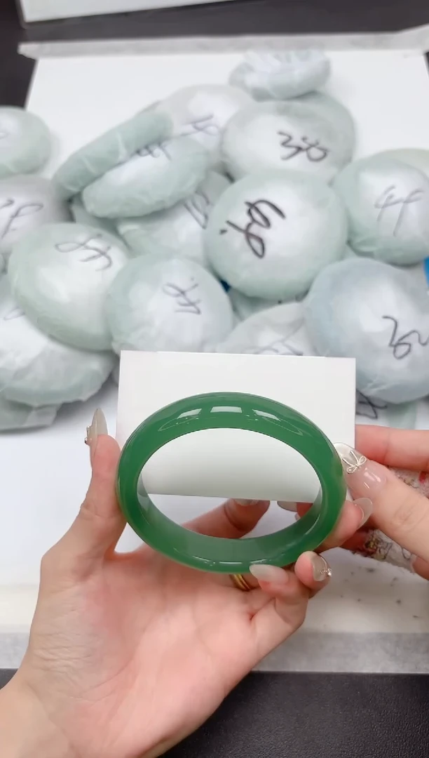 未镶嵌手镯石英质玉271-62.8