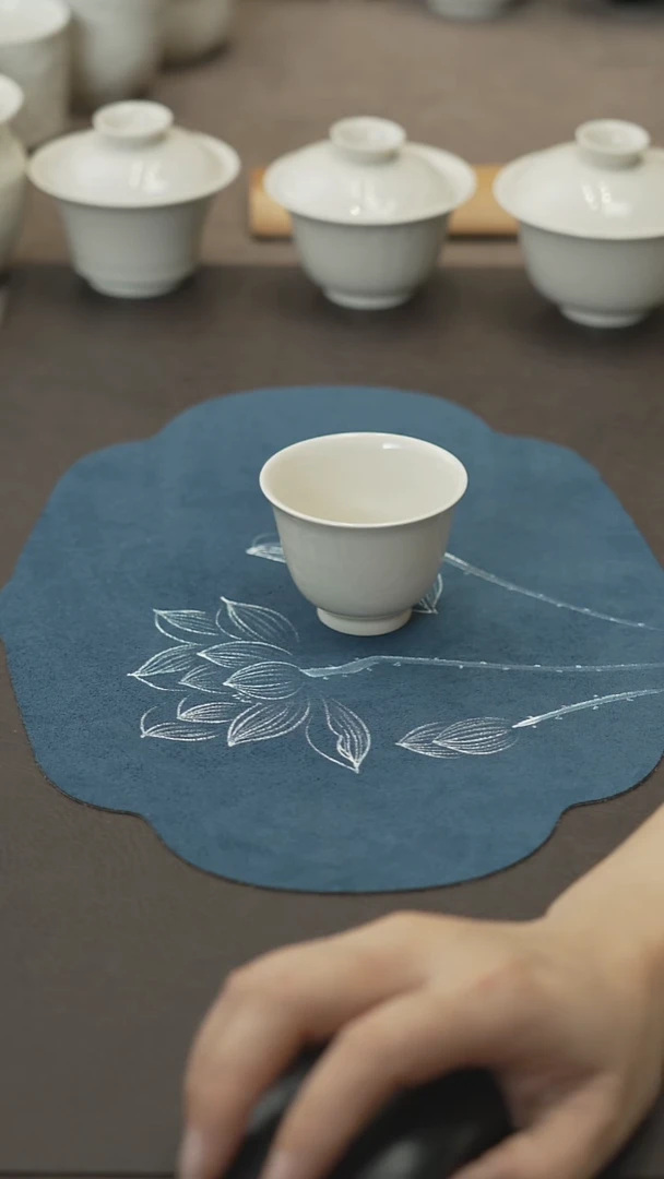 微瑕手工刻莲花主人杯不带礼盒