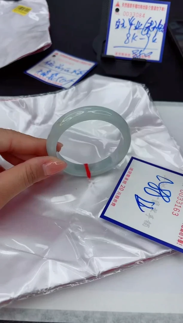 翡翠手镯未镶嵌1111111111111