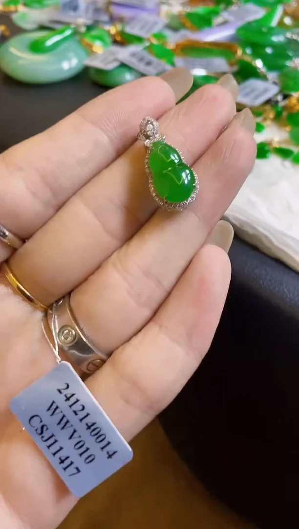 【闪购商品】定制翡翠18K金镶嵌葫芦
