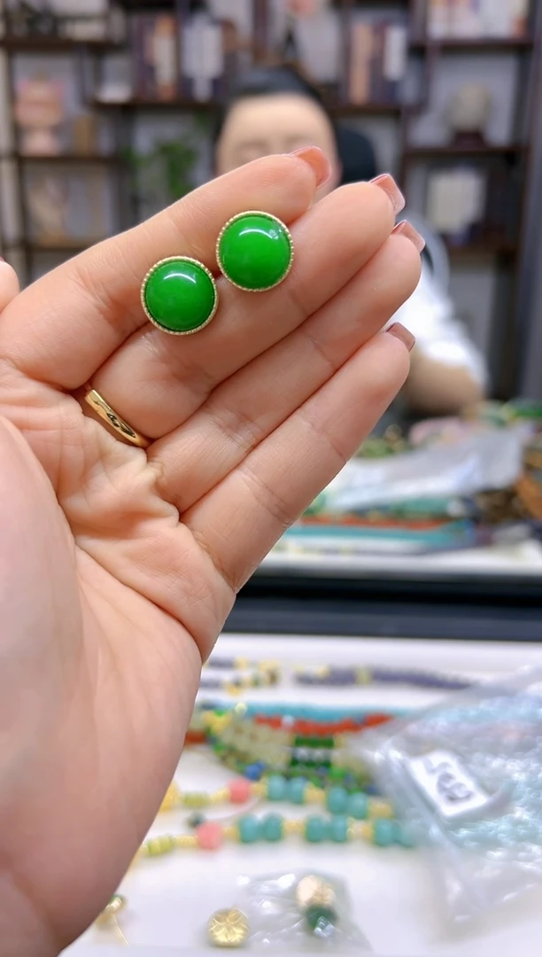 【闪购商品】翡翠耳饰14K金镶嵌耳钉E525